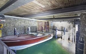 Villa with boathouse in Como for sale