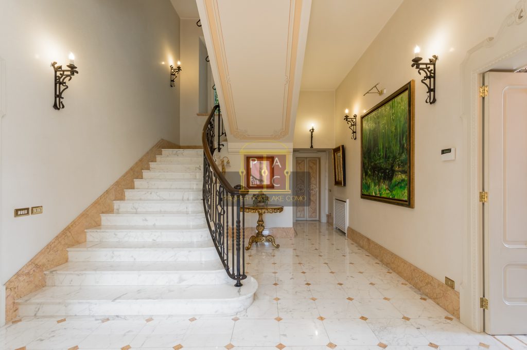 main hall in Prestigious villa in Cernobbio for sale