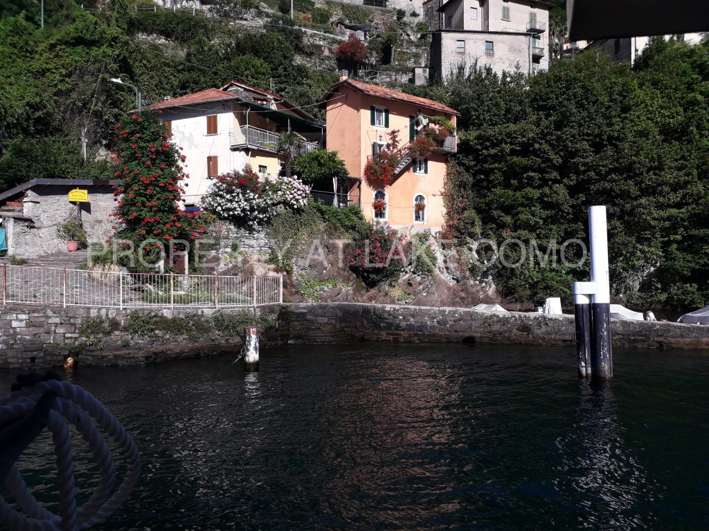 Lake Como Cottage for sale directly on the water