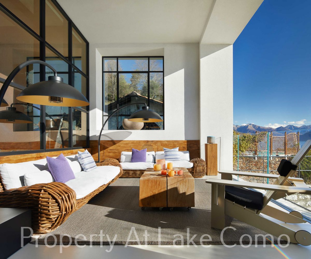 Villa Breakwater outdoor sitting room Luxury Rental