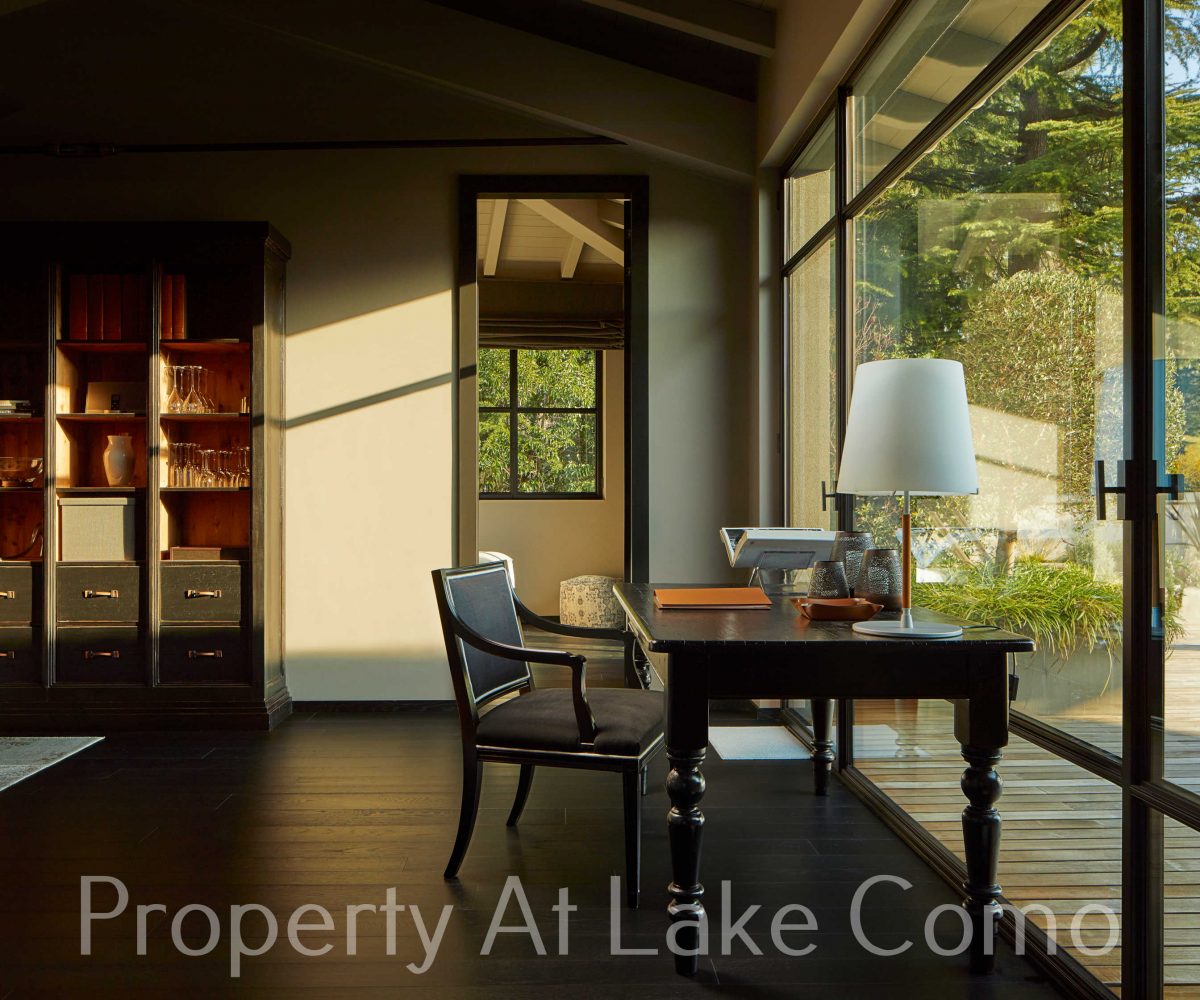 Villa Breakwater suites Luxury Rental