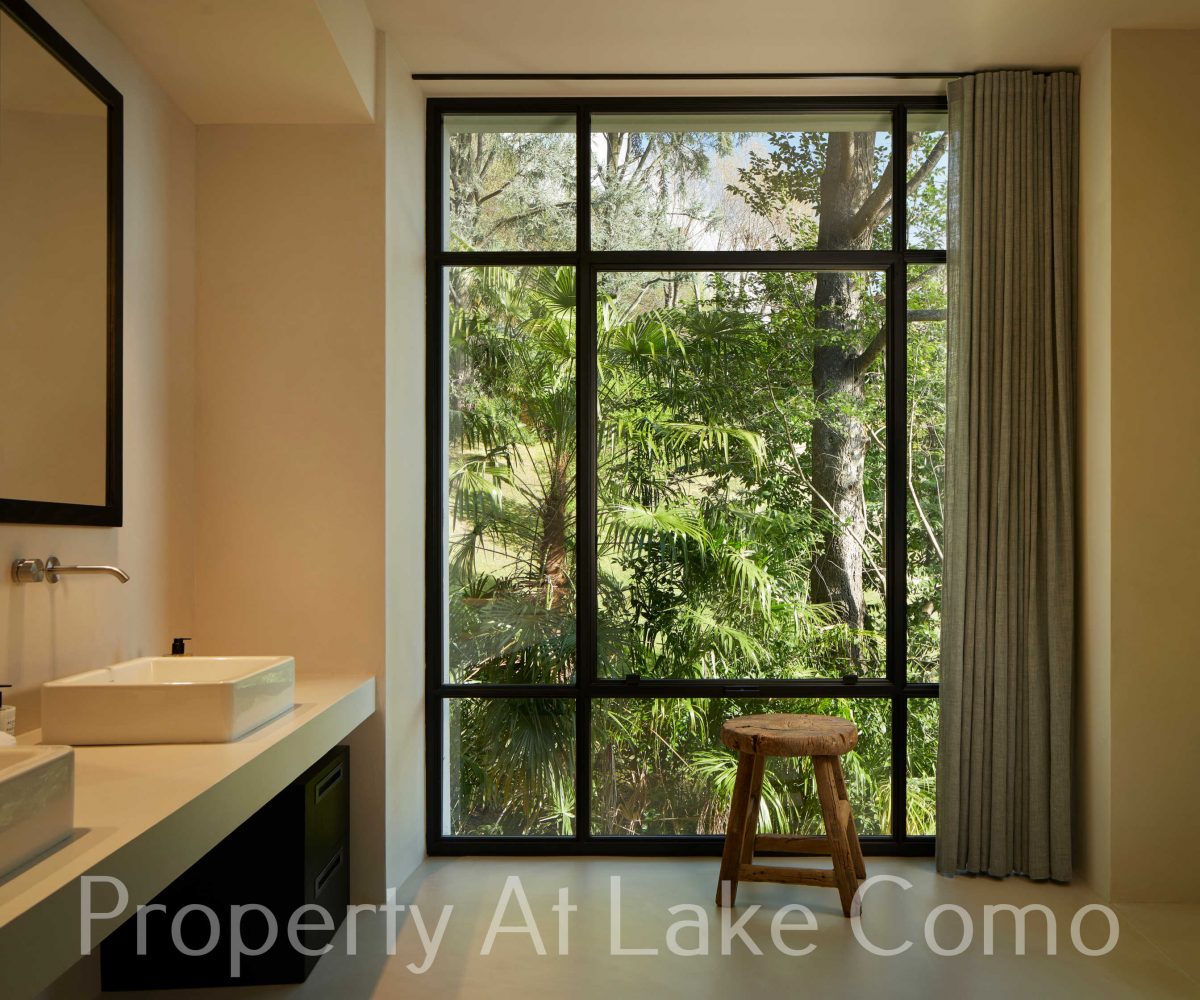 Villa Breakwater suites Luxury Rental