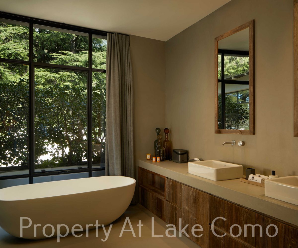 Villa Breakwater suites Luxury Rental